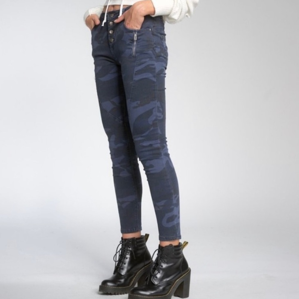 Elane Blue Camo Skinny Jeans Jayme Fly Button Womens Size Small